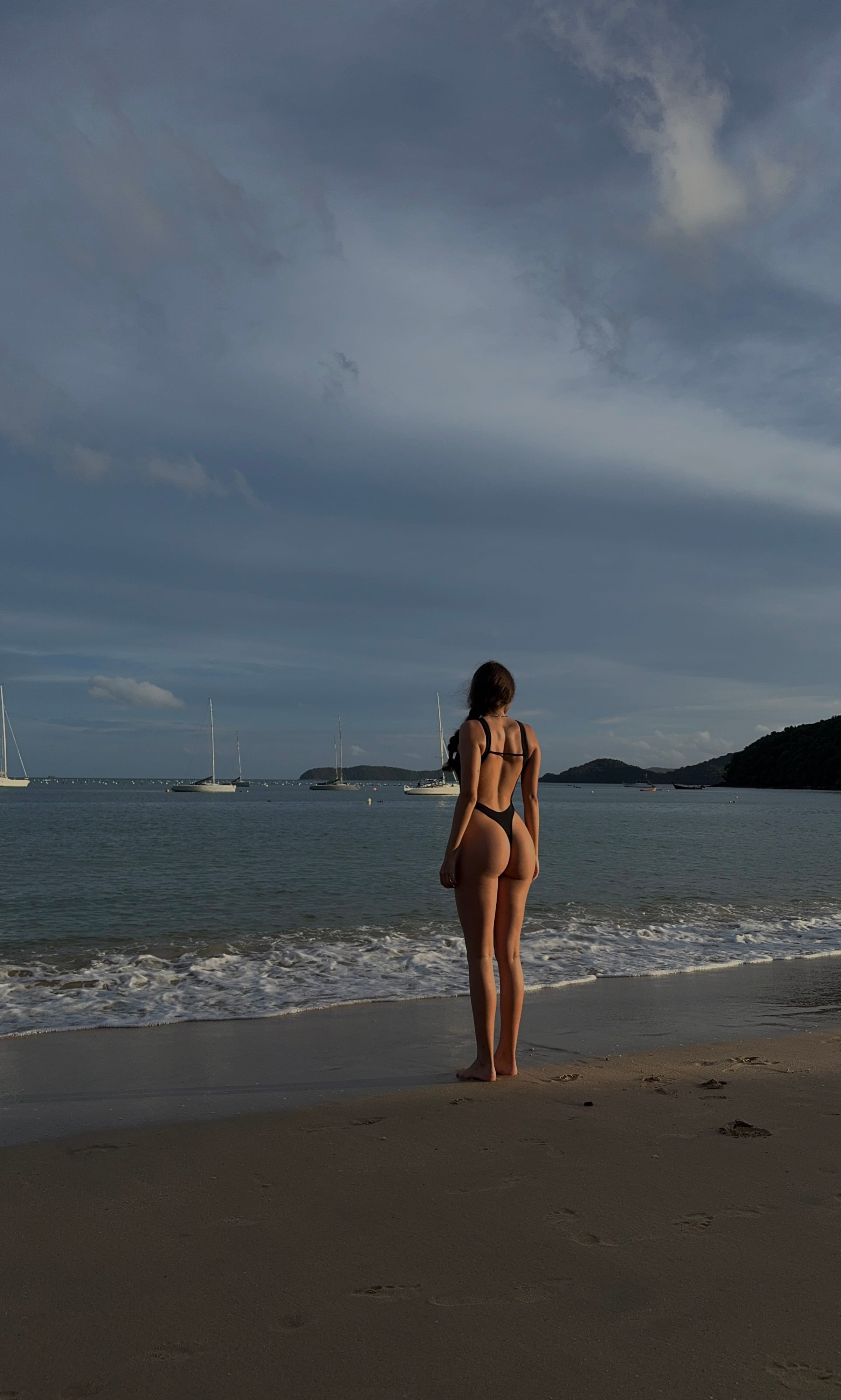 Woman at the sea